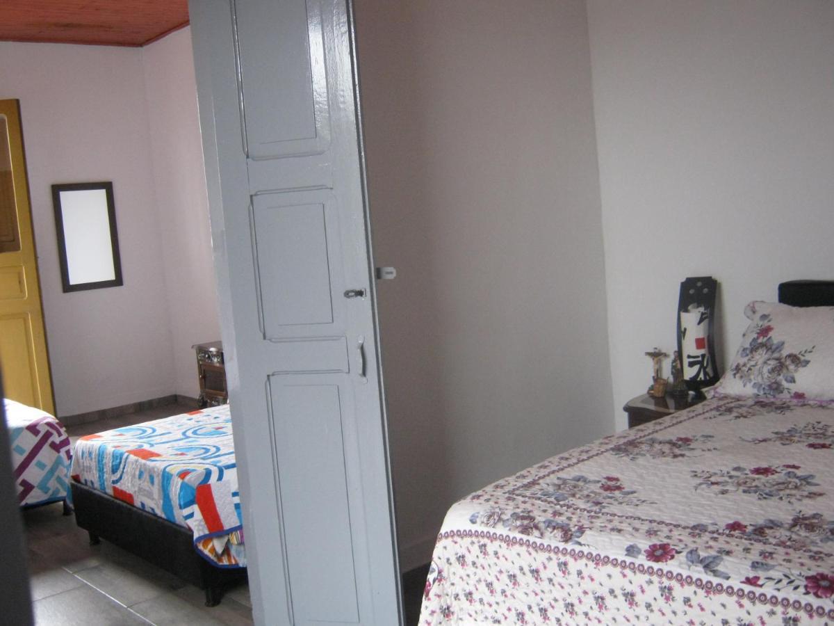 Angie'S House Bed & Breakfast Manizales Exterior photo