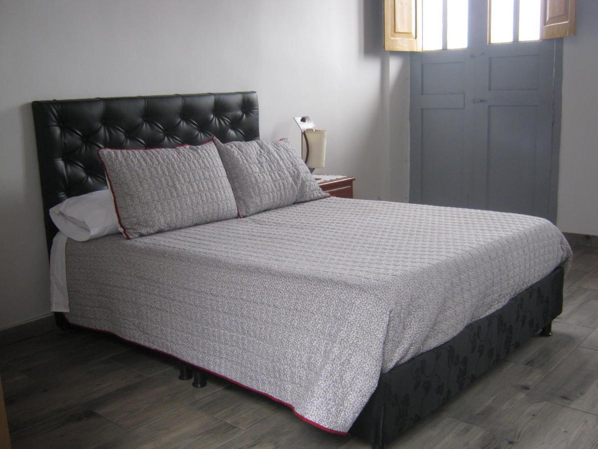 Angie'S House Bed & Breakfast Manizales Exterior photo